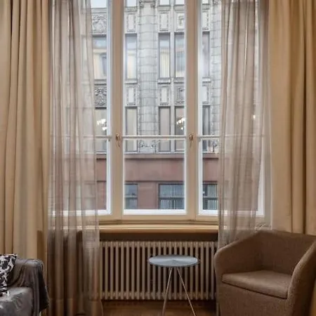 Beautiful 1bd Old Town *